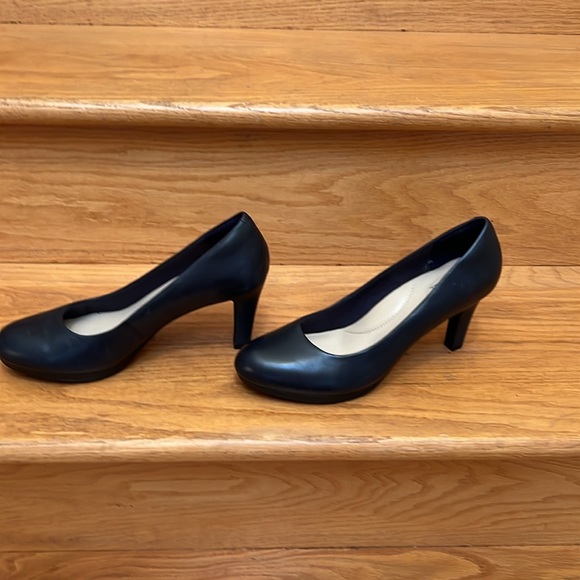 Clark Ultimate Comfort Collection Adriel Viola Shoes, NAVY, size 9.5M - Picture 3 of 14